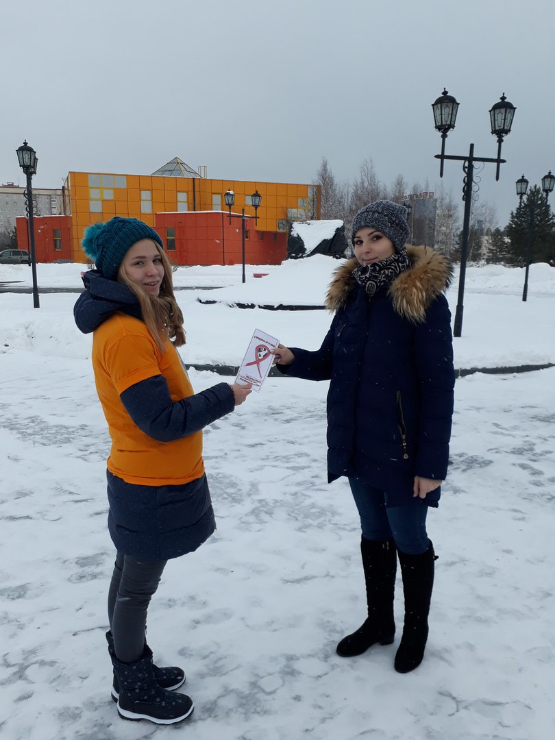 Волонтёры Лангепаса поддержали Всероссийскую акцию «Должен знать»