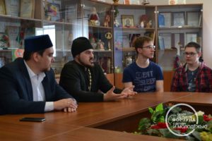 В Центре национальных культур состоялась дискуссия на тему «Что важнее: обычай или закон?»